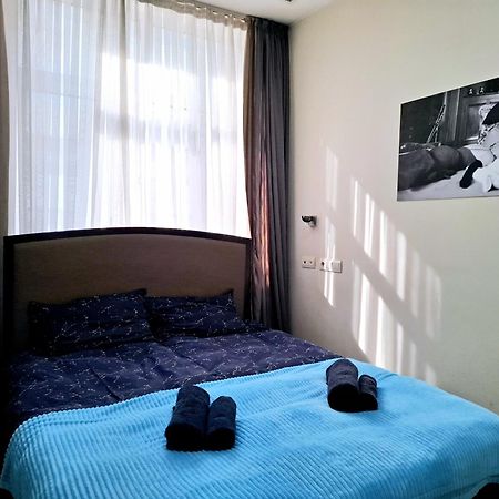 City Center 2Bdr Apartment Near Rustaveli Av. Tbilisi Bagian luar foto