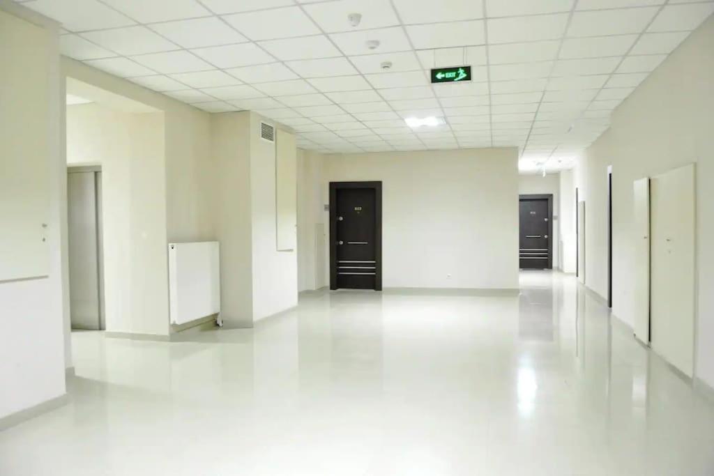 City Center 2Bdr Apartment Near Rustaveli Av. Tbilisi Bagian luar foto