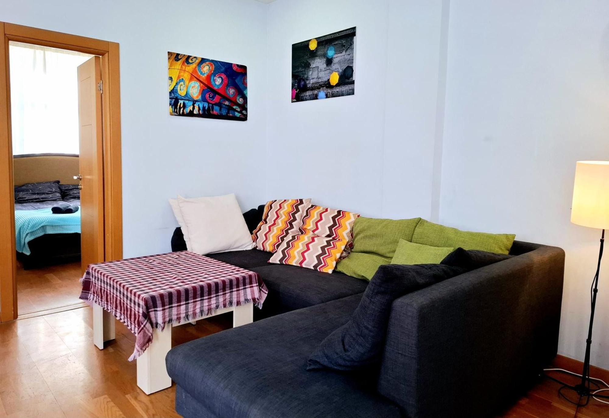 City Center 2Bdr Apartment Near Rustaveli Av. Tbilisi Bagian luar foto