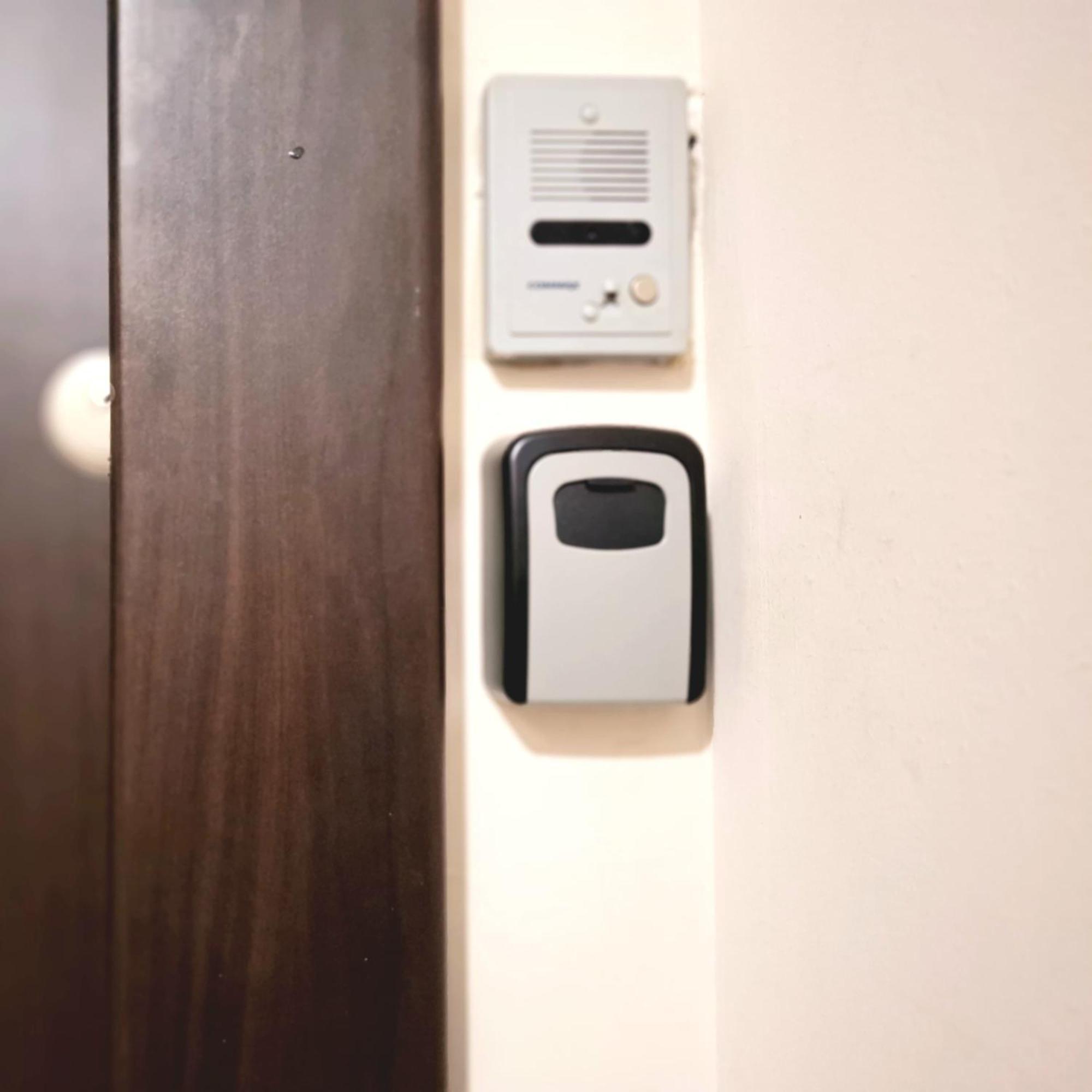 City Center 2Bdr Apartment Near Rustaveli Av. Tbilisi Bagian luar foto