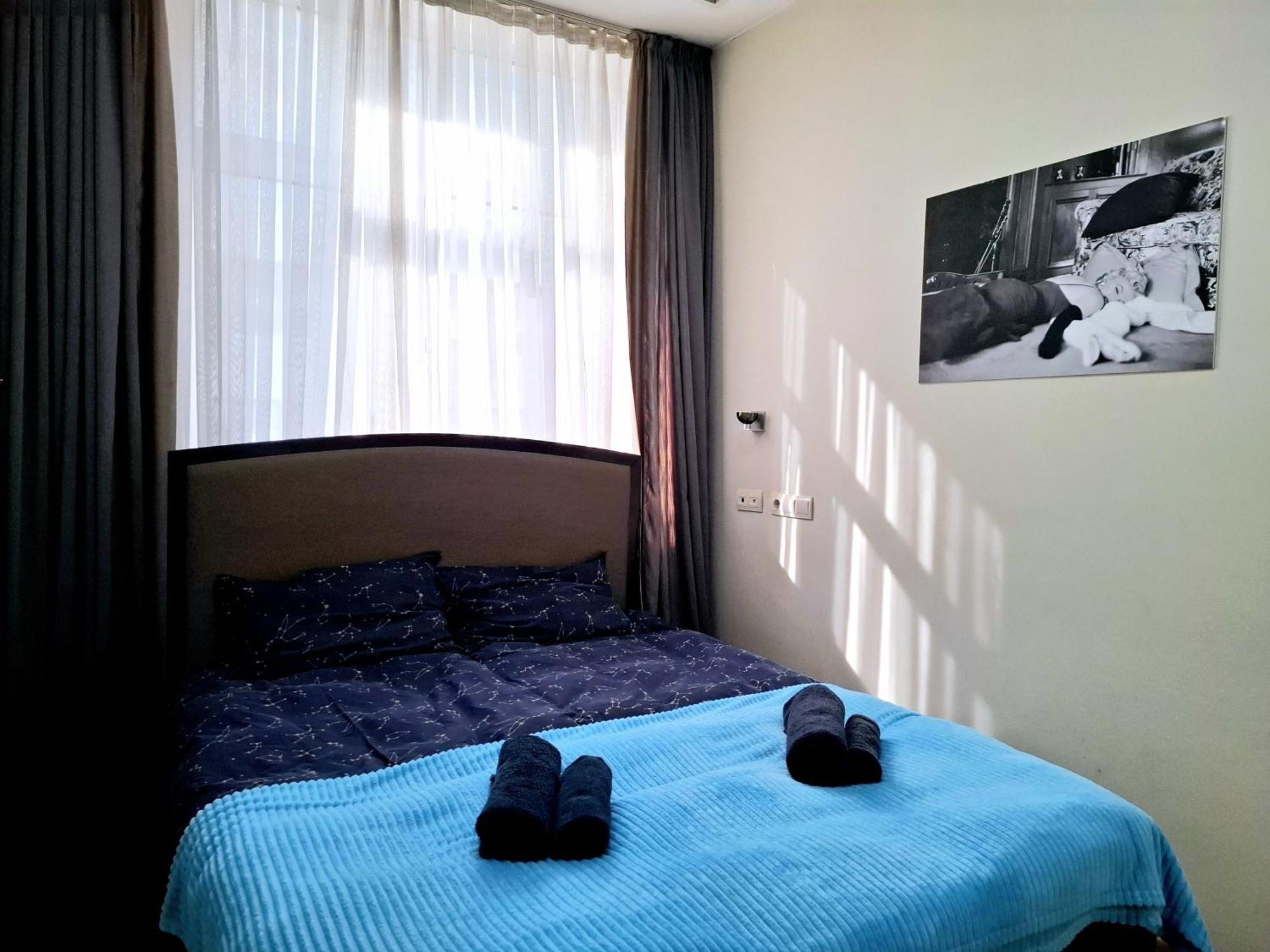 City Center 2Bdr Apartment Near Rustaveli Av. Tbilisi Bagian luar foto