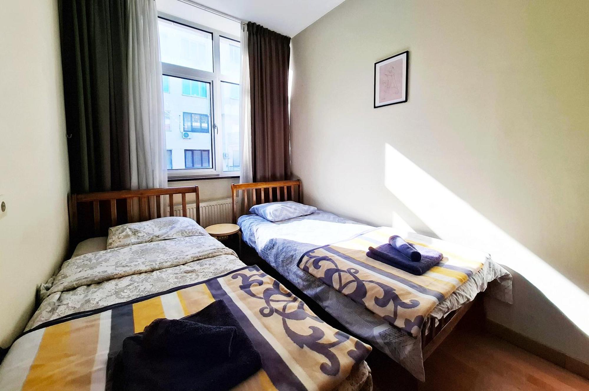 City Center 2Bdr Apartment Near Rustaveli Av. Tbilisi Bagian luar foto