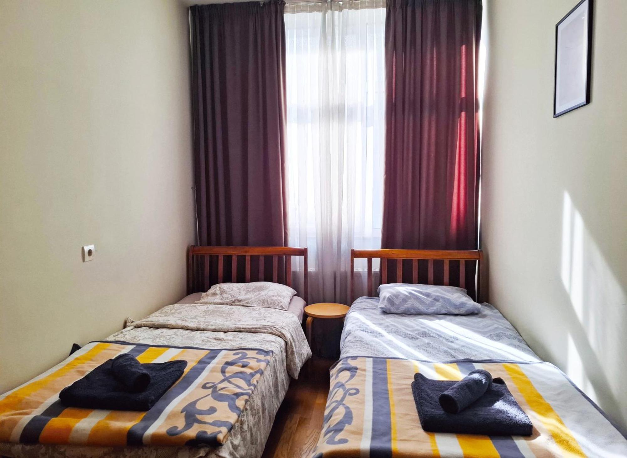 City Center 2Bdr Apartment Near Rustaveli Av. Tbilisi Bagian luar foto