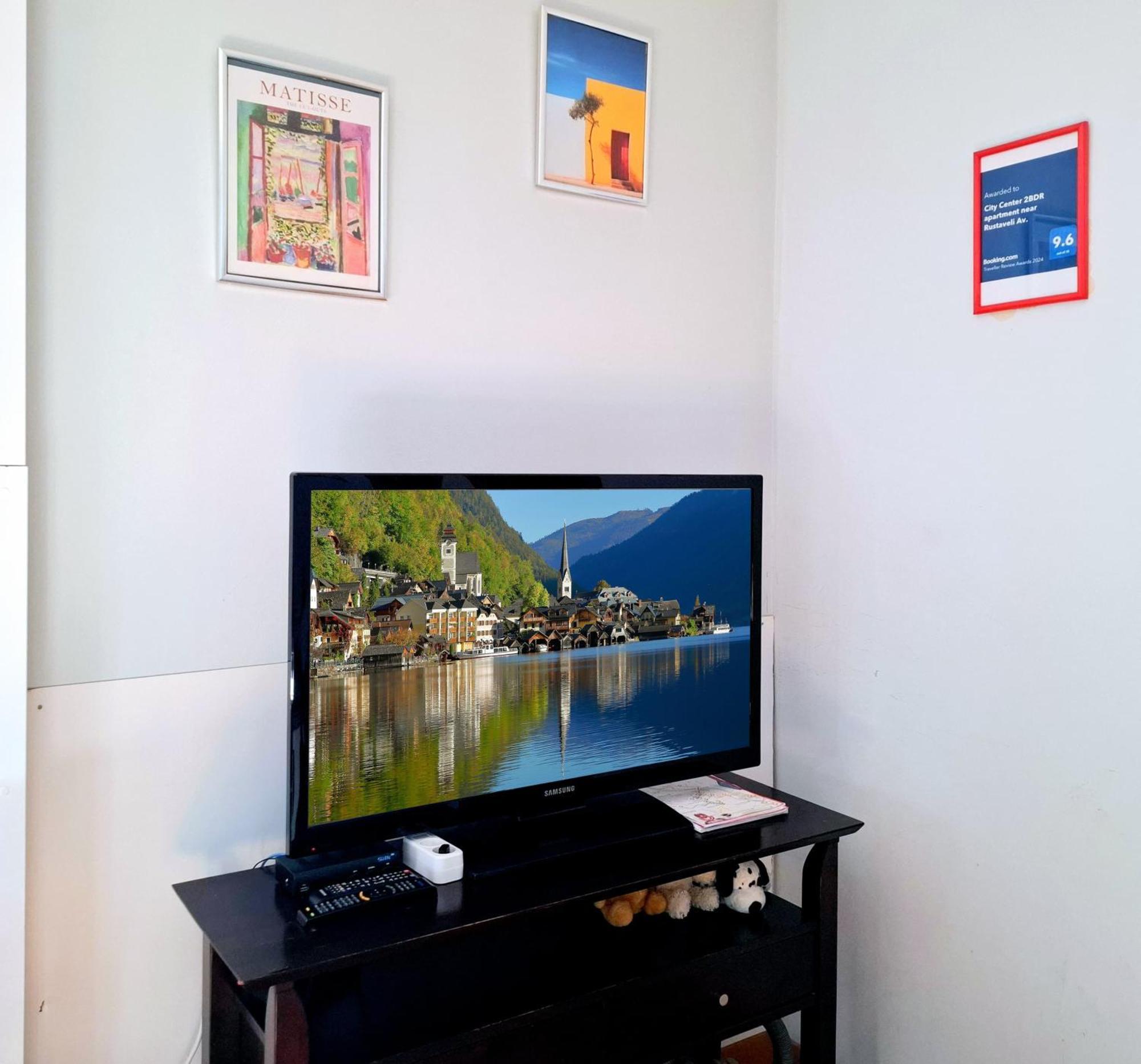 City Center 2Bdr Apartment Near Rustaveli Av. Tbilisi Bagian luar foto